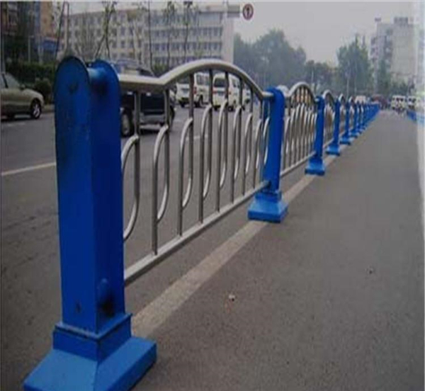 内蒙古不锈钢防撞栏杆生产制造工艺